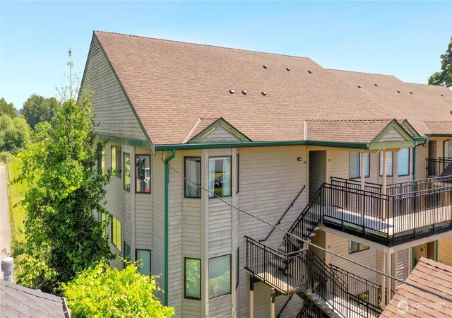 Photo 3 of Condo for sale at 101 Pine Ave #306, Snohomish, WA 98290 | MLS# NWM2543580 | Listing updated on 2026-09-22