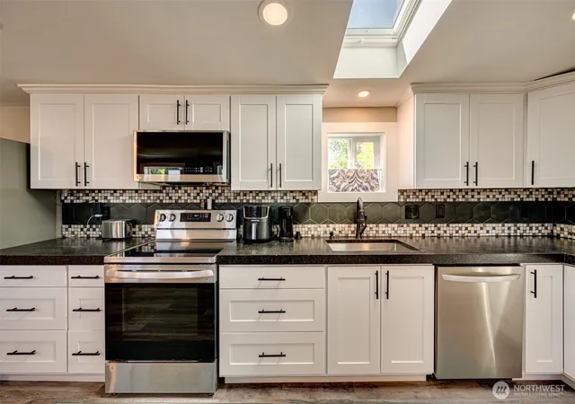 Photo 3 of Manufactured home for sale at 39100 NW Pacific Hwy #36, Woodland, WA 98674 | MLS# NWM2543622 | Listing updated on 2026-09-22