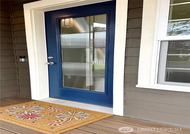 Photo 3 of Single family home for sale at 5010 L Pl, Seaview, WA 98644 | MLS# NWM2543645 | Listing updated on 2026-09-22