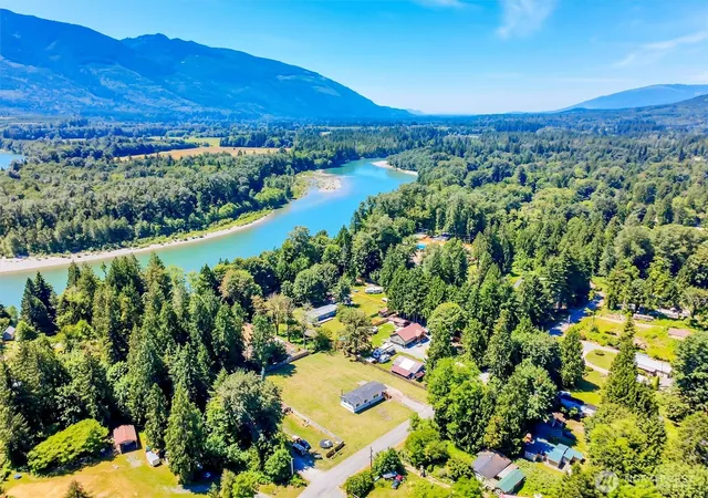 Photo 1 of Single family home for sale at 41794 Mountain View Ln, Concrete, WA 98237 | MLS# NWM2543659 | Listing updated on 2026-09-17