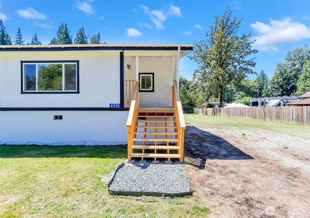 Photo 3 of Single family home for sale at 41794 Mountain View Ln, Concrete, WA 98237 | MLS# NWM2543659 | Listing updated on 2026-09-17