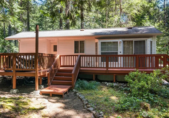 Photo 3 of Single family home for sale at 421 N Mt Jupiter Dr, Hoodsport, WA 98548 | MLS# NWM2543691 | Listing updated on 2026-09-22
