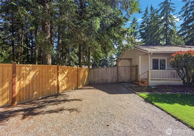 Photo 4 of Sale Pending at 506 Nieland Loop SE, Rainier, WA 98576 | MLS# NWM2543717 | Listing updated on 2026-09-25