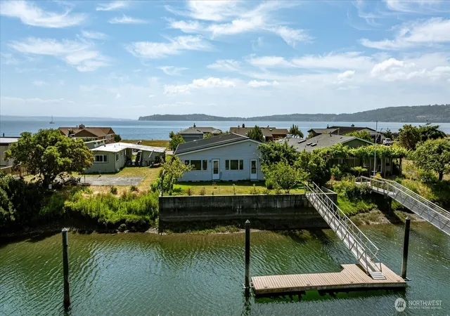 Photo 1 of Single family home for sale at 2169 Mariner Beach Dr, Oak Harbor, WA 98277 | MLS# NWM2543723 | Listing updated on 2026-09-22