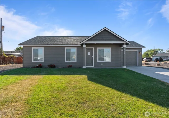 Photo 1 of Single family home for sale at 1325 Shaw St, Moses Lake, WA 98837 | MLS# NWM2543755 | Listing updated on 2026-09-22