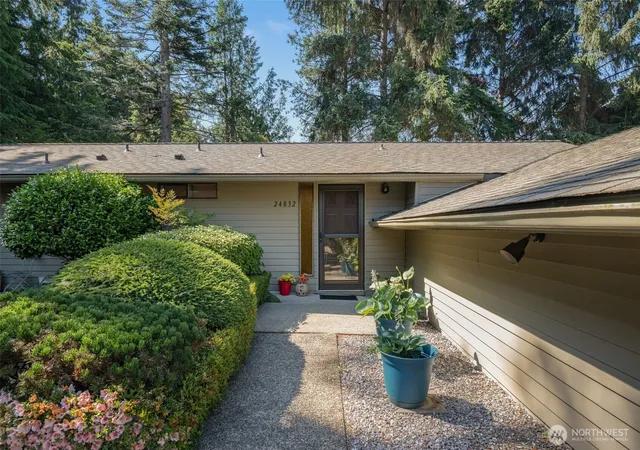 Photo 3 of Single family home for sale at 24832 12th Avenue S, Des Moines, WA 98198 | MLS# NWM2543791 | Listing updated on 2026-10-01