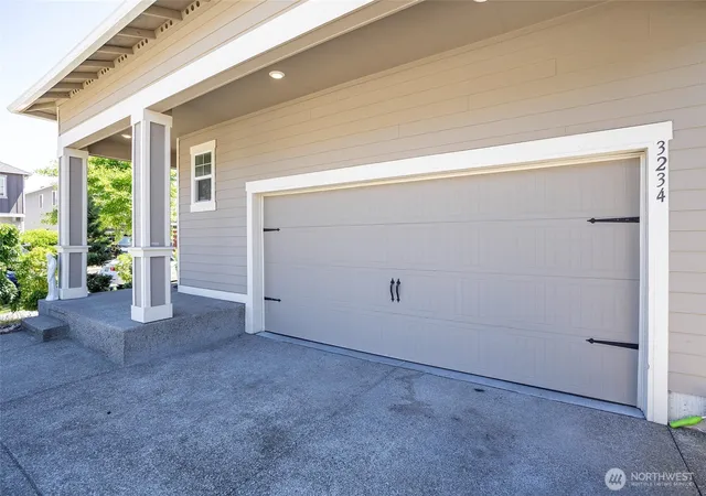 Photo 3 of Single family home for sale at 3234 Hanna Dr NE, Lacey, WA 98516 | MLS# NWM2543799 | Listing updated on 2026-09-27
