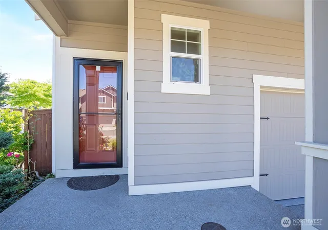 Photo 4 of Single family home for sale at 3234 Hanna Dr NE, Lacey, WA 98516 | MLS# NWM2543799 | Listing updated on 2026-09-27