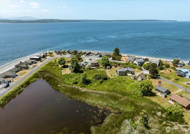 Photo 2 of Single family home for sale at 214 Lighthouse Way, Freeland, WA 98249 | MLS# NWM2543834 | Listing updated on 2026-09-22
