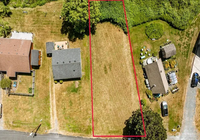 Photo 3 of Single family home for sale at 214 Lighthouse Way, Freeland, WA 98249 | MLS# NWM2543834 | Listing updated on 2026-09-22