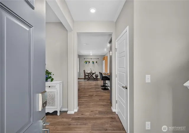 Photo 3 of Single family home for sale at 32831 Ten Trails Pkwy SE, Black Diamond, WA 98010 | MLS# NWM2543864 | Listing updated on 2026-09-29