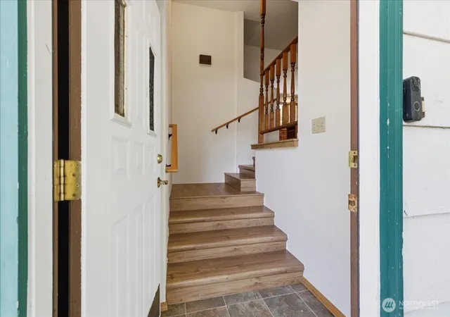 Photo 3 of Single family home for sale at 21 Diamond St, Electric City, WA 99123 | MLS# NWM2543873 | Listing updated on 2026-09-22