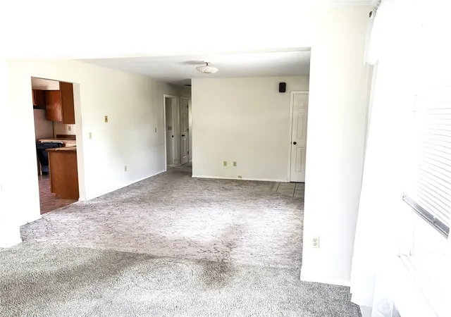 Photo 3 of Single family home for sale at 8 Orchard Loop S, Tonasket, WA 98855 | MLS# NWM2543880 | Listing updated on 2026-09-22