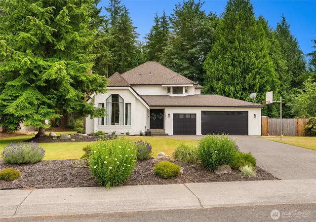 Photo 2 of Single family home for sale at 15813 Se 160th Place, Renton, WA 98058 | MLS# NWM2543897 | Listing updated on 2026-10-01