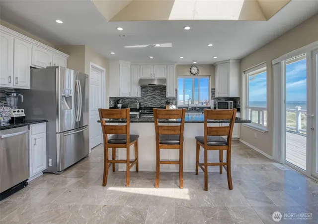Photo 4 of Single family home for sale at 1477 Ocean Crst Ave, Ocean Shores, WA 98569 | MLS# NWM2543904 | Listing updated on 2026-09-21