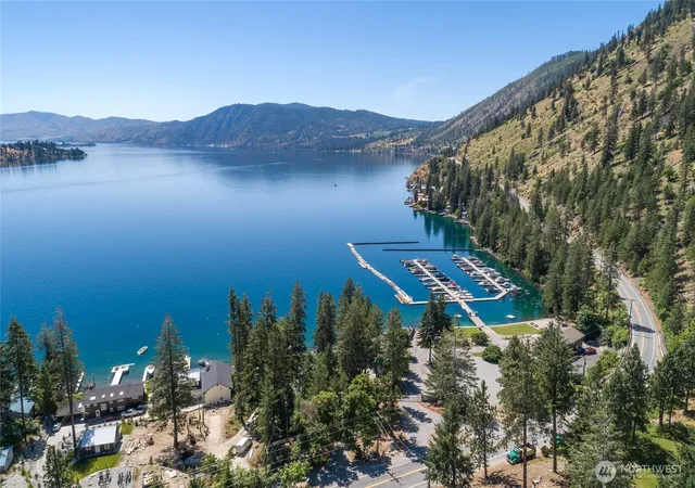 Photo 3 of Manufactured home for sale at 11155 S Lakeshore Rd #17A, Chelan, WA 98816 | MLS# NWM2543906 | Listing updated on 2026-09-22