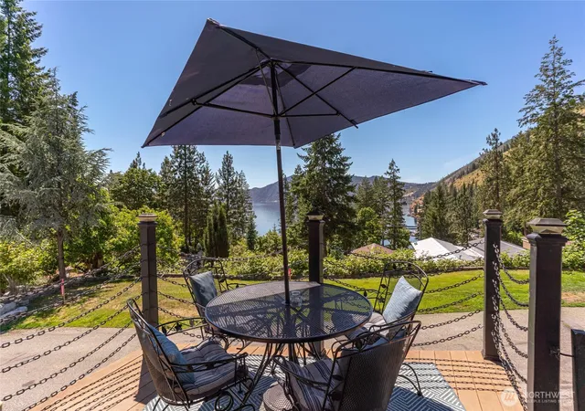 Photo 4 of Manufactured home for sale at 11155 S Lakeshore Rd #17A, Chelan, WA 98816 | MLS# NWM2543906 | Listing updated on 2026-09-22