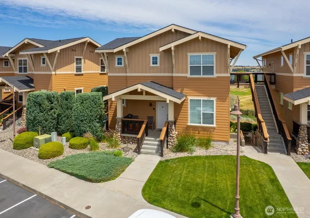 Photo 1 of Condo for sale at 4395 Westshore Dr Ne #802, Moses Lake, WA 98837 | MLS# NWM2543907 | Listing updated on 2026-09-22
