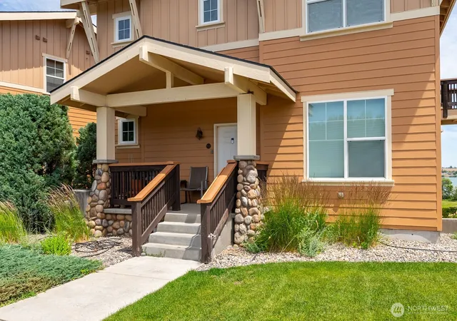 Photo 3 of Condo for sale at 4395 Westshore Dr Ne #802, Moses Lake, WA 98837 | MLS# NWM2543907 | Listing updated on 2026-09-22