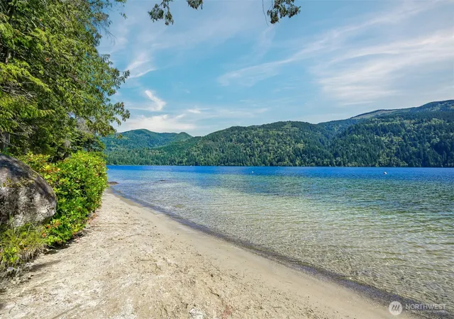 Photo 4 of Sale Pending at 30 Canyon Ct, Bellingham, WA 98229 | MLS# NWM2543931 | Listing updated on 2026-08-24
