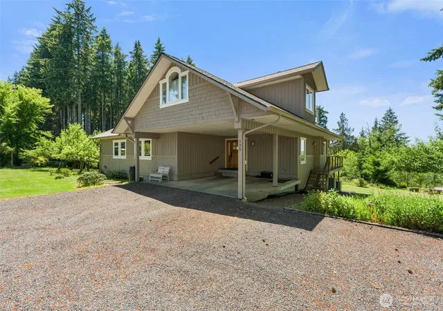 Photo 2 of Single family home for sale at 125 Gleason Rd, Centralia, WA 98531 | MLS# NWM2543933 | Listing updated on 2026-09-22
