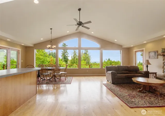 Photo 4 of Single family home for sale at 125 Gleason Rd, Centralia, WA 98531 | MLS# NWM2543933 | Listing updated on 2026-09-22
