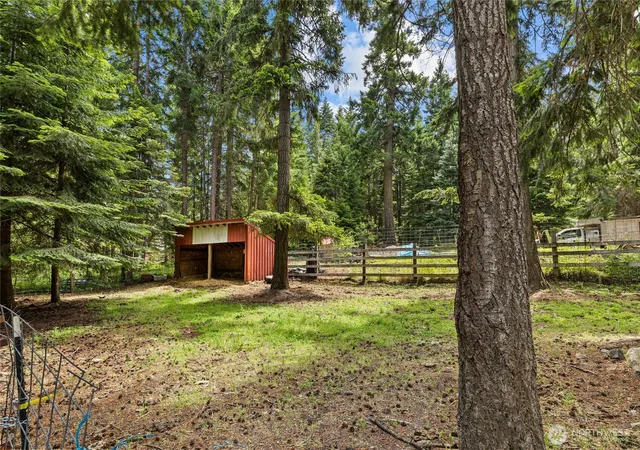 Photo 4 of Single family home for sale at 800 Timber Mountain Loop, Cle Elum, WA 98922 | MLS# NWM2543945 | Listing updated on 2026-09-24