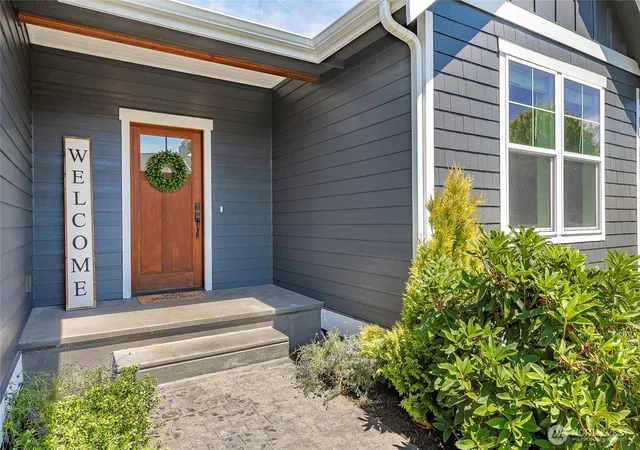 Photo 3 of Single family home for sale at 2082 Woodsman Dr, Lynden, WA 98264 | MLS# NWM2544010 | Listing updated on 2026-09-22