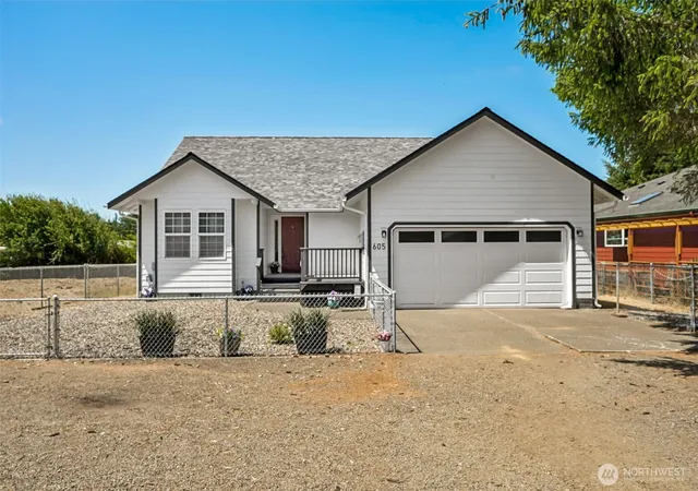 Photo 1 of Single family home for sale at 605 E Chance A La Mer Ne, Ocean Shores, WA 98569 | MLS# NWM2544020 | Listing updated on 2026-09-22