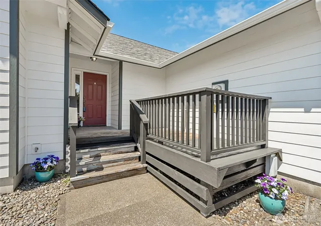 Photo 3 of Single family home for sale at 605 E Chance A La Mer Ne, Ocean Shores, WA 98569 | MLS# NWM2544020 | Listing updated on 2026-09-22