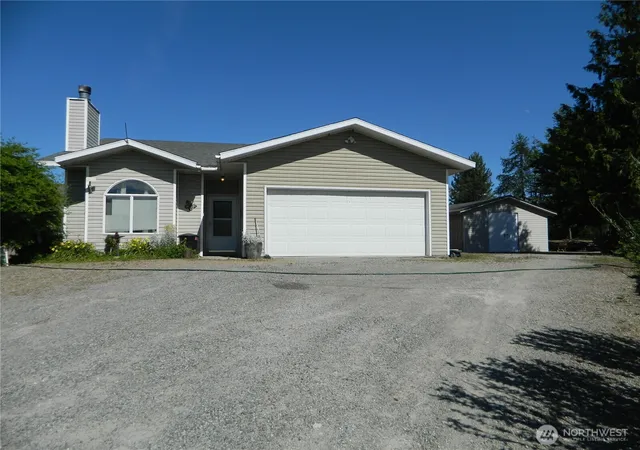 Photo 1 of Single family home for sale at 16 Orchard Loop S, Tonasket, WA 98855 | MLS# NWM2544034 | Listing updated on 2026-09-22