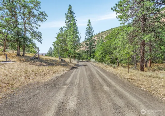 Photo 2 of Land for sale at 0 04181100000700, Goldendale, WA 98620 | MLS# NWM2544045 | Listing updated on 2026-09-30