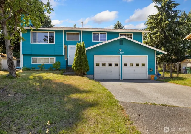 Photo 1 of Single family home for sale at 31229 10th Avenue S, Federal Way, WA 98003 | MLS# NWM2544047 | Listing updated on 2026-09-22
