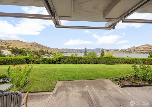 Photo 1 of Condo for sale at 301 S 3rd Street #3, Chelan, WA 98816 | MLS# NWM2544049 | Listing updated on 2026-09-22
