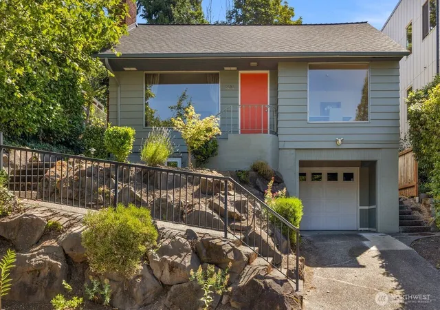 Photo 2 of Single family home for sale at 5508 31st Avenue Ne, Seattle, WA 98105 | MLS# NWM2544104 | Listing updated on 2026-09-22