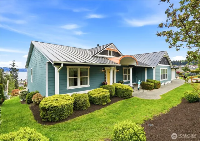 Photo 3 of Single family home for sale at 838 W Gladstone Dr, Camano Island, WA 98282 | MLS# NWM2544114 | Listing updated on 2026-09-22