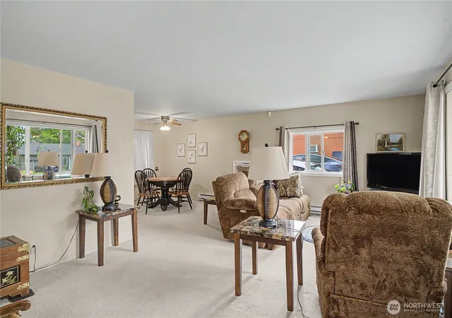 Photo 3 of Single family home for sale at 709 S Hawthorne Dr, Moses Lake, WA 98837 | MLS# NWM2544147 | Listing updated on 2026-09-22