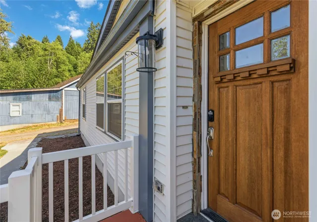 Photo 3 of Manufactured home for sale at 101 Red Row Rd, Kelso, WA 98626 | MLS# NWM2544170 | Listing updated on 2026-09-22