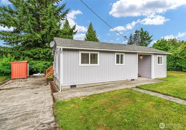 Photo 1 of Single family home for sale at 175 Jacobson Rd, Cathlamet, WA 98612 | MLS# NWM2544190 | Listing updated on 2026-09-22