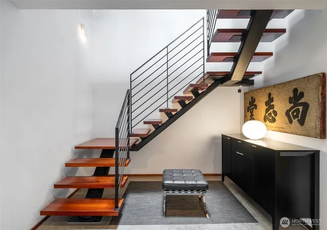 Photo 3 of Single family home for sale at 209 12th Avenue E, Seattle, WA 98102 | MLS# NWM2544229 | Listing updated on 2026-09-22