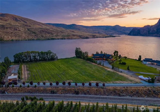 Photo 3 of Land for sale at 2 Stennes Dr, Pateros, WA 98846 | MLS# NWM2544233 | Listing updated on 2026-09-22