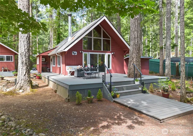 Photo 1 of Single family home for sale at 90 N Fircrest Pl, Hoodsport, WA 98548 | MLS# NWM2544236 | Listing updated on 2026-09-22