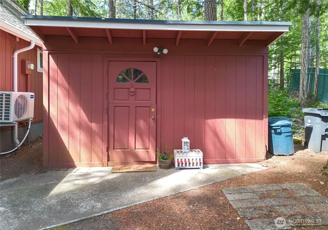 Photo 3 of Single family home for sale at 90 N Fircrest Pl, Hoodsport, WA 98548 | MLS# NWM2544236 | Listing updated on 2026-09-22