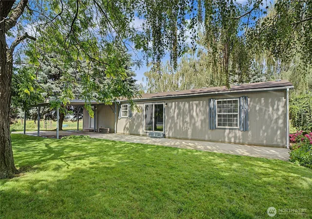 Photo 3 of Manufactured home for sale at 18518 Rd 85 Se, Warden, WA 98857 | MLS# NWM2544271 | Listing updated on 2026-09-25