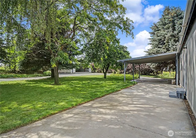 Photo 3 of Manufactured home for sale at 18518 Rd 85 SE, Warden, WA 98857 | MLS# NWM2544271 | Listing updated on 2026-09-25