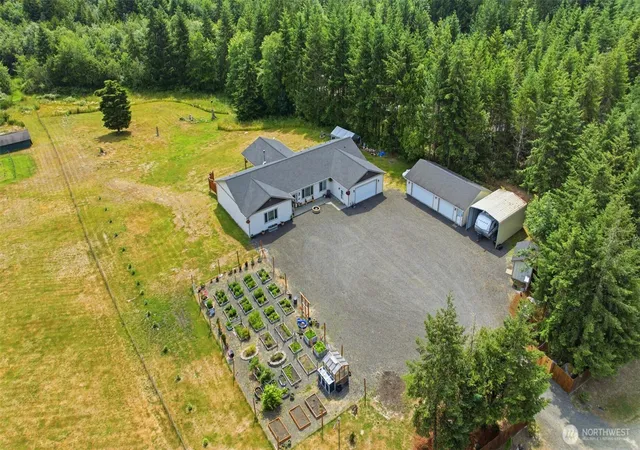 Photo 2 of Single family home for sale at 300 E Mclane Cvs Dr, Grapeview, WA 98546 | MLS# NWM2544330 | Listing updated on 2026-09-24