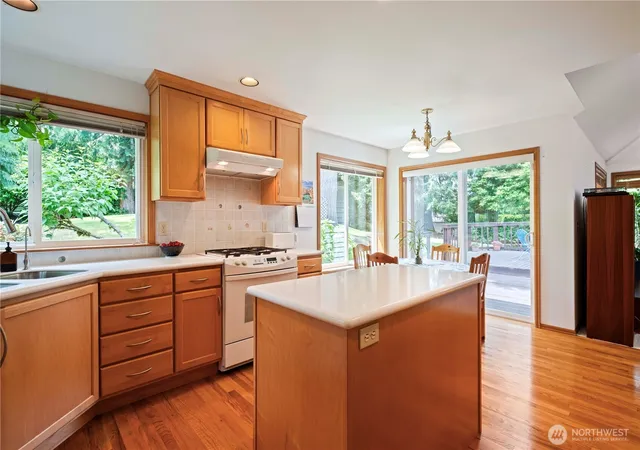 Photo 3 of Single family home for sale at 419 212th Avenue NE, Sammamish, WA 98074 | MLS# NWM2544334 | Listing updated on 2026-09-29