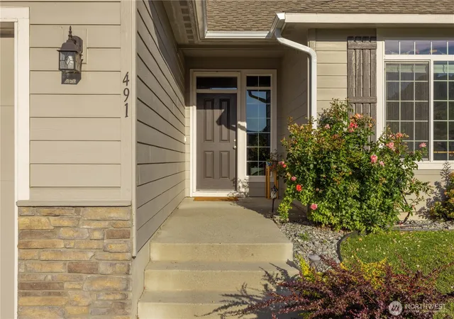 Photo 3 of Single family home for sale at 491 Spring View Pl, Chelan, WA 98816 | MLS# NWM2544335 | Listing updated on 2026-09-22