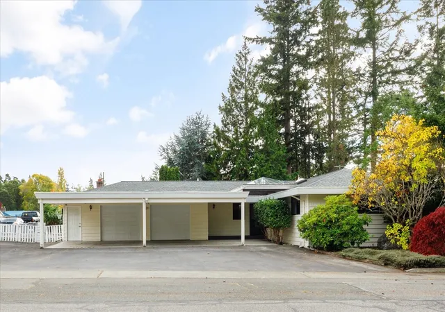 Single family home for sale at 1781 NE 11th Avenue, Oak Harbor, WA 98277 | MLS# NWM2544346