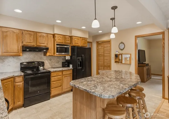 Photo 4 of Single family home for sale at 299 Cedar Ln, Longview, WA 98632 | MLS# NWM2544349 | Listing updated on 2026-09-22